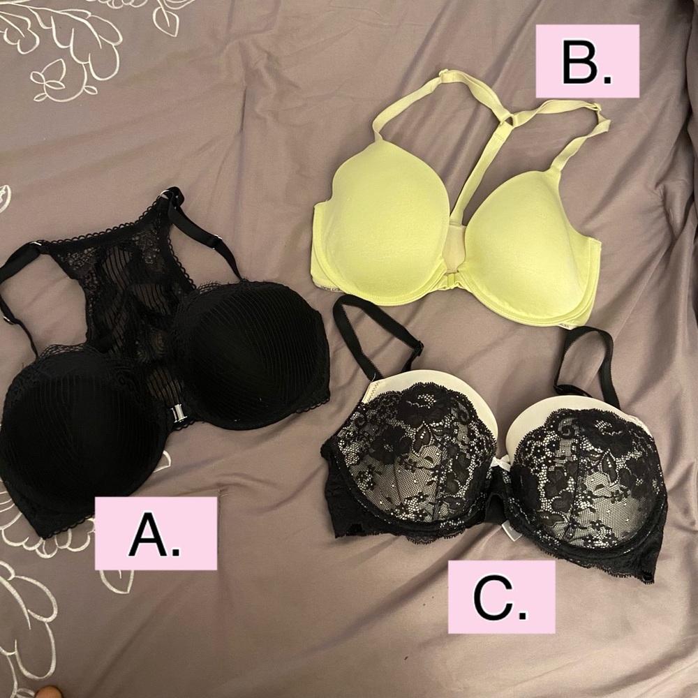 🤍Lightly Worn Victoria’s Secret Bras🤍